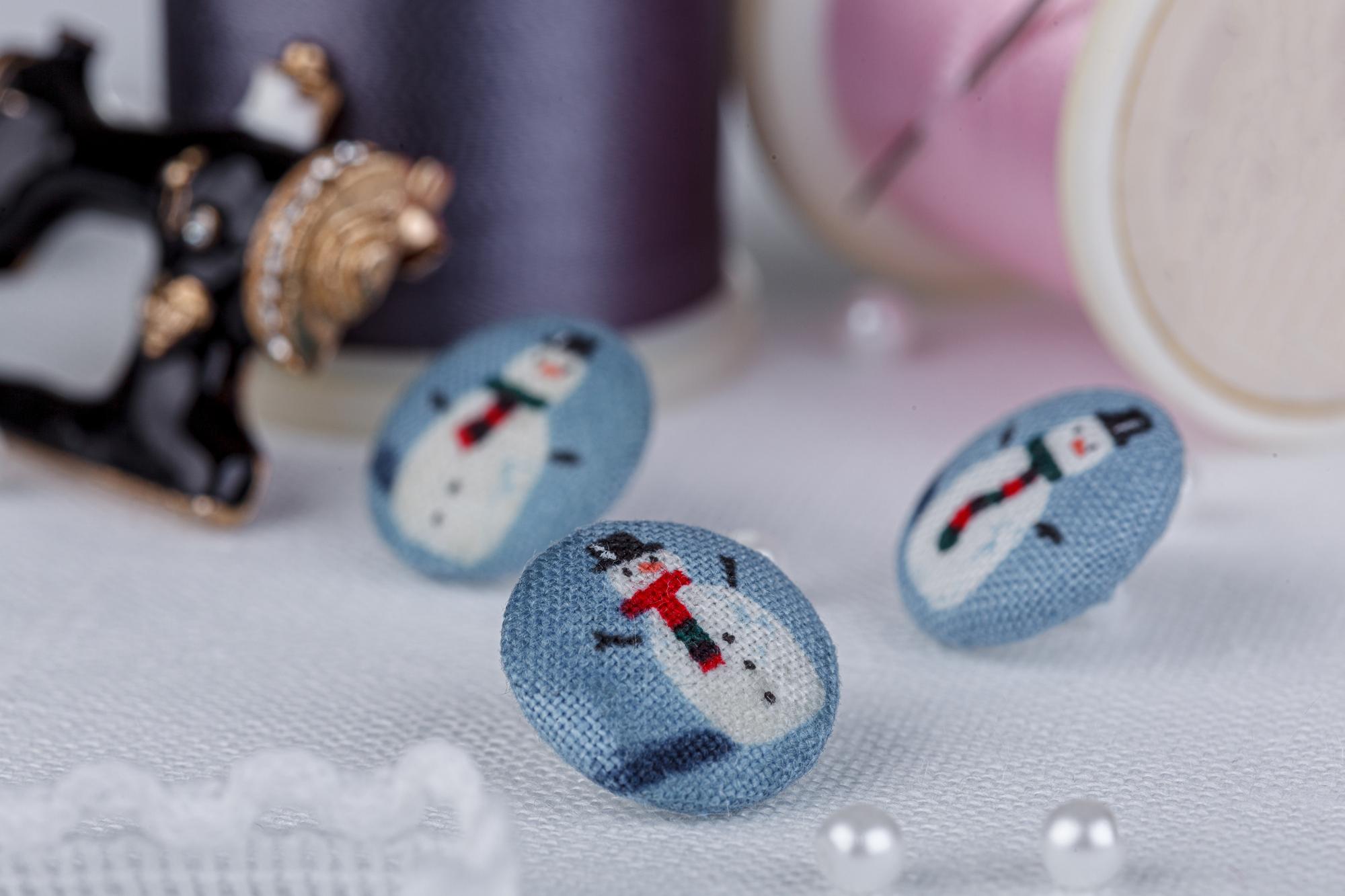 Event badges with embroidery